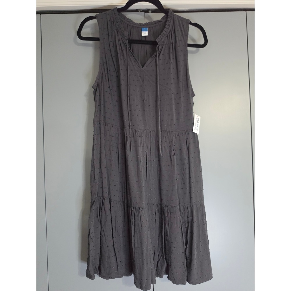 NWT Old Navy Tiered Clip-Dot Sleeveless Swing Dress Small Gray V-Neck